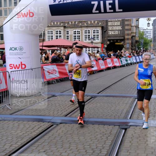 13.09.2026 - 21. swb-Marathon Bremen Tim E. http://msf.ph/oto/10301010 13.09.2026 10:42:45 Ziel 10358, 10632, 10775, 11375, 11630, 11779, 12395, 12525 meine-sportfotos.de