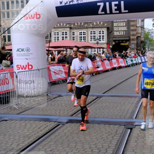 13.09.2026 - 21. swb-Marathon Bremen Tim E. http://msf.ph/oto/10301017 13.09.2026 10:42:46 Ziel 10358, 10632, 10775, 11375, 11630, 11779, 12395, 12525 meine-sportfotos.de