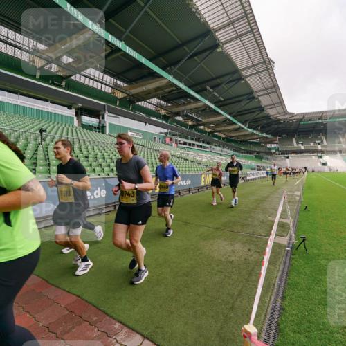 13.09.2026 - 21. swb-Marathon Bremen Michael Burmester http://msf.ph/oto/10301043 13.09.2026 10:42:56 Laufen im Stadion 10002, 10004, 10005, 10148, 10271, 10303, 10330, 10361, 10362, 10395, 10396, 10402, 10422, 10461, 10462, 10474, 10490, 10491, 10519, 10546, 10547, 10557, 10572, 10605, 10606, 10665, 10752, 10773, 10776, 10784, 10805, 10854, 10880, 10889, 10899, 10900, 10909, 10963, 10977, 11026, 11027, 11041, 11078, 11084, 11085, 11090, 11097, 11098, 11140, 11173, 11192, 11217, 11239, 11264, 11274, 11333, 11337, 11448, 11456, 11461, 11482 meine-sportfotos.de
