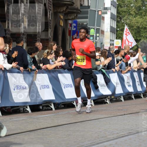 13.09.2026 - 21. swb-Marathon Bremen Strokosch-Dieckow http://msf.ph/oto/10301052 13.09.2026 10:50:43 Ziel 10170, 10233, 10525, 10840, 10923, 11111, 11178, 11276, 11497, 11499, 11622, 11680, 11742, 12045, 12078, 12269, 12447, 13562, 10200, 10537, 11076, 11087, 11170, 11753, 11961, 12004, 12070, 12179, 12351, 12560 meine-sportfotos.de