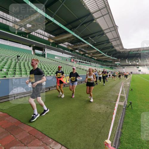 13.09.2026 - 21. swb-Marathon Bremen Michael Burmester http://msf.ph/oto/10301061 13.09.2026 10:43:10 Laufen im Stadion 10002, 10004, 10005, 10148, 10271, 10303, 10325, 10330, 10335, 10361, 10362, 10395, 10396, 10402, 10459, 10461, 10462, 10474, 10490, 10491, 10513, 10519, 10546, 10557, 10572, 10605, 10606, 10665, 10752, 10773, 10784, 10805, 10854, 10880, 10882, 10899, 10900, 10909, 10963, 10977, 11026, 11027, 11041, 11078, 11084, 11085, 11090, 11097, 11098, 11140, 11173, 11192, 11217, 11264, 11274, 11333, 11337, 11448, 11456, 11461, 11482 meine-sportfotos.de