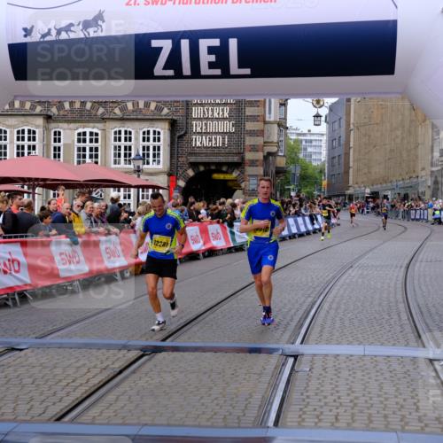 13.09.2026 - 21. swb-Marathon Bremen Tim E. http://msf.ph/oto/10301078 13.09.2026 10:42:55 Ziel 10312, 10358, 10632, 10775, 10816, 11375, 11779, 12281 meine-sportfotos.de