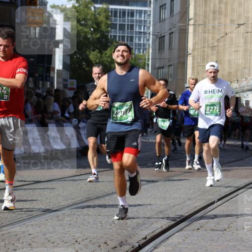 13.09.2026 - 21. swb-Marathon Bremen Strokosch-Dieckow http://msf.ph/oto/10301099 13.09.2026 13:21:27 Ziel 226, 854, 1191, 2979, 3450, 3933, 4126, 4362, 4465, 4734, 6357, 6970, 7902, 8237, 8323, 8408, 8622, 8791, 8971, 9267, 9268, 13120, 1130, 1254, 2088, 2397, 2570, 2904, 3435, 3655, 3695, 3930, 5542, 6865, 7176, 8184, 8270, 8384, 8730, 9048, 9059, 13145 meine-sportfotos.de