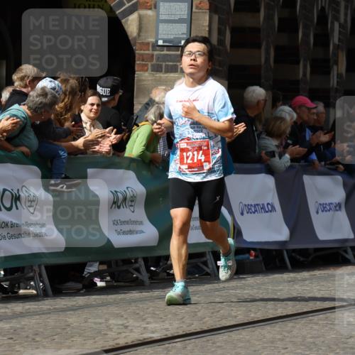 13.09.2026 - 21. swb-Marathon Bremen Strokosch-Dieckow http://msf.ph/oto/10301115 13.09.2026 12:51:17 Ziel 1214, 1639, 3617, 13033 meine-sportfotos.de