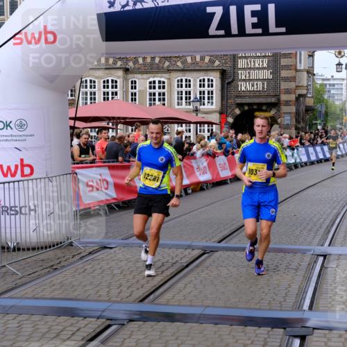 13.09.2026 - 21. swb-Marathon Bremen Tim E. http://msf.ph/oto/10301116 13.09.2026 10:42:56 Ziel 10312, 10358, 10632, 10775, 10816, 11779, 12281 meine-sportfotos.de