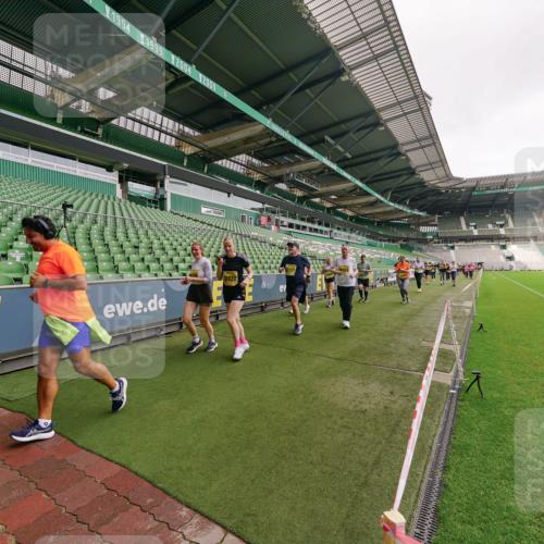 13.09.2026 - 21. swb-Marathon Bremen Michael Burmester http://msf.ph/oto/10301119 13.09.2026 10:43:24 Laufen im Stadion 10002, 10004, 10005, 10148, 10271, 10303, 10325, 10330, 10335, 10361, 10362, 10395, 10396, 10402, 10459, 10474, 10490, 10491, 10513, 10519, 10557, 10572, 10605, 10606, 10629, 10665, 10752, 10756, 10773, 10779, 10784, 10805, 10854, 10880, 10882, 10899, 10900, 10909, 10963, 10997, 11026, 11027, 11041, 11078, 11084, 11085, 11090, 11097, 11098, 11140, 11173, 11192, 11217, 11264, 11274, 11333, 11337, 11355, 11408, 11448, 11456, 11461, 11482 meine-sportfotos.de