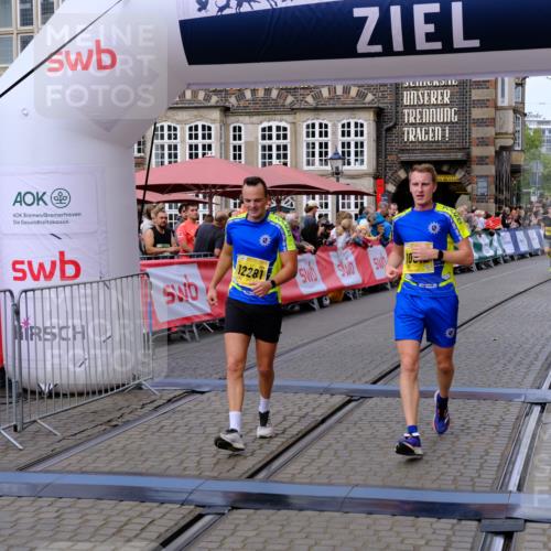 13.09.2026 - 21. swb-Marathon Bremen Tim E. http://msf.ph/oto/10301122 13.09.2026 10:42:56 Ziel 10312, 10358, 10632, 10775, 10816, 11779, 12281 meine-sportfotos.de