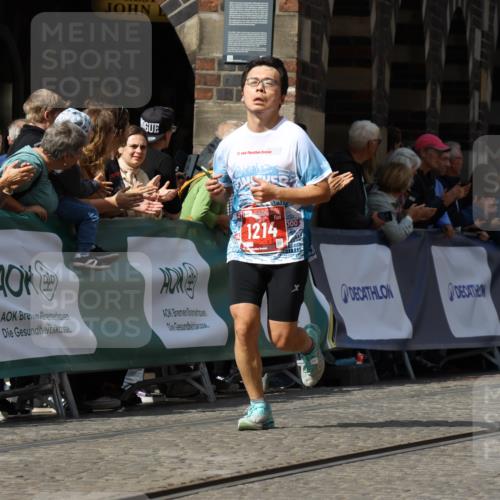 13.09.2026 - 21. swb-Marathon Bremen Strokosch-Dieckow http://msf.ph/oto/10301125 13.09.2026 12:51:17 Ziel 1214, 1639, 3617, 13033 meine-sportfotos.de