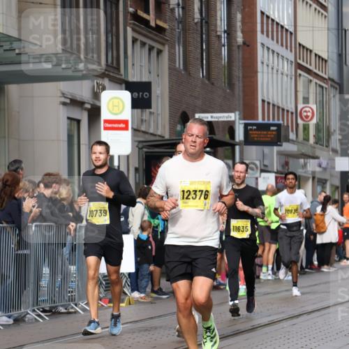 13.09.2026 - 21. swb-Marathon Bremen Strokosch-Dieckow http://msf.ph/oto/10301147 13.09.2026 10:49:18 Ziel 10709, 10739, 10835, 10846, 10910, 11007, 11092, 11191, 11635, 11717, 12376, 10253, 10293, 10294, 10392, 10514, 10566, 10655, 11316, 11567, 11621, 11891, 11896, 11984, 12027, 12132, 12149, 12350, 12450, 12529, 13577 meine-sportfotos.de
