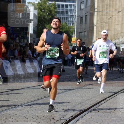13.09.2026 - 21. swb-Marathon Bremen Strokosch-Dieckow http://msf.ph/oto/10301151 13.09.2026 13:21:28 Ziel 226, 854, 1191, 2979, 3450, 3933, 4362, 4465, 4734, 6357, 6970, 8237, 8323, 8408, 8622, 8791, 8971, 9267, 9268, 13120, 1130, 1254, 2088, 2397, 2570, 3290, 3435, 3655, 3695, 3930, 5542, 6865, 7176, 8184, 8270, 8384, 8730, 9048, 9059, 13145 meine-sportfotos.de
