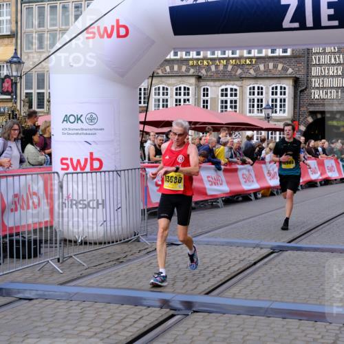 13.09.2026 - 21. swb-Marathon Bremen Tim E. http://msf.ph/oto/10301210 13.09.2026 10:43:10 Ziel 10235, 10336, 10816, 10988, 11442, 13580 meine-sportfotos.de