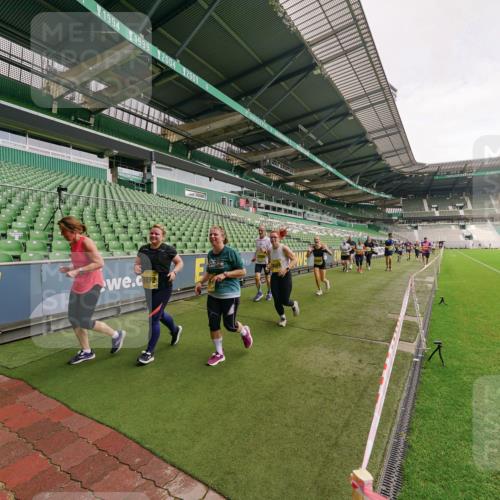 13.09.2026 - 21. swb-Marathon Bremen Michael Burmester http://msf.ph/oto/10301223 13.09.2026 10:43:55 Laufen im Stadion 10002, 10004, 10005, 10176, 10191, 10192, 10271, 10295, 10303, 10325, 10330, 10335, 10361, 10362, 10402, 10459, 10474, 10491, 10513, 10557, 10572, 10605, 10606, 10629, 10752, 10756, 10773, 10779, 10784, 10805, 10880, 10882, 10899, 10900, 10997, 10999, 11026, 11041, 11078, 11173, 11217, 11233, 11264, 11274, 11307, 11333, 11337, 11355, 11385, 11408, 11448, 11456, 11461, 11482, 11629, 11943, 12311, 12334 meine-sportfotos.de