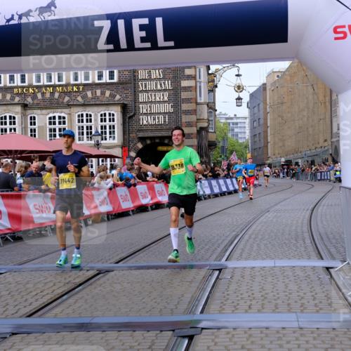 13.09.2026 - 21. swb-Marathon Bremen Tim E. http://msf.ph/oto/10301245 13.09.2026 10:43:18 Ziel 10235, 10336, 10988, 11042, 11143, 11265, 11442, 12053, 13523, 13580 meine-sportfotos.de