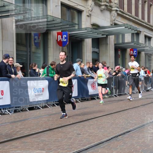 13.09.2026 - 21. swb-Marathon Bremen Strokosch-Dieckow http://msf.ph/oto/10301265 13.09.2026 10:49:24 Ziel 10508, 10709, 10835, 10910, 10966, 11007, 11035, 11092, 11183, 11635, 11717, 10294, 10392, 10514, 10655, 10739, 10846, 11191, 11316, 11567, 11621, 11635, 11891, 11896, 11984, 12132, 12149, 12376, 12450, 12529, 13577 meine-sportfotos.de