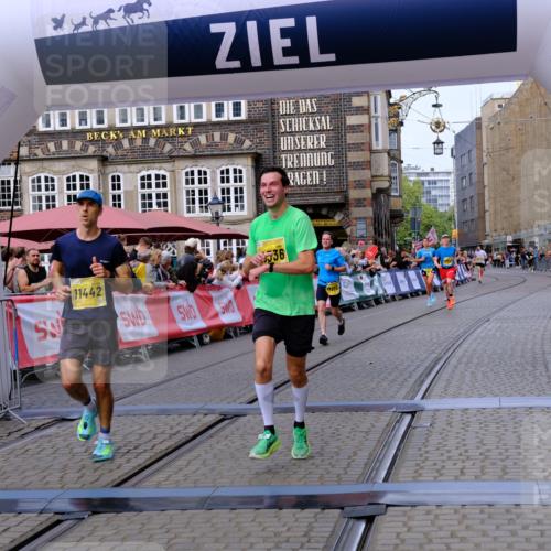 13.09.2026 - 21. swb-Marathon Bremen Tim E. http://msf.ph/oto/10301267 13.09.2026 10:43:19 Ziel 10336, 10988, 11042, 11143, 11265, 11442, 11632, 12053, 13523, 13580 meine-sportfotos.de
