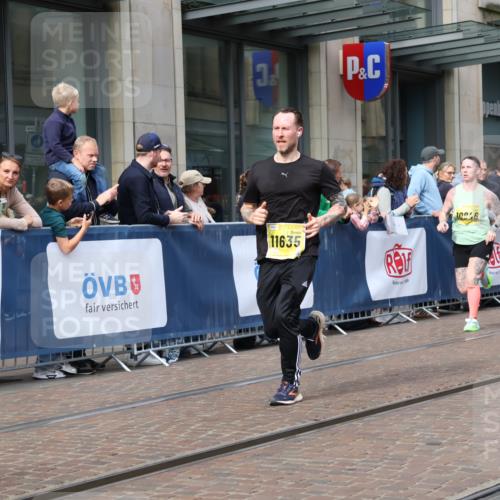 13.09.2026 - 21. swb-Marathon Bremen Strokosch-Dieckow http://msf.ph/oto/10301275 13.09.2026 10:49:24 Ziel 10508, 10709, 10835, 10910, 10966, 11007, 11035, 11092, 11183, 11635, 11717, 10294, 10392, 10514, 10655, 10739, 10846, 11191, 11316, 11567, 11621, 11635, 11891, 11896, 11984, 12132, 12149, 12376, 12450, 12529, 13577 meine-sportfotos.de