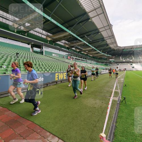 13.09.2026 - 21. swb-Marathon Bremen Michael Burmester http://msf.ph/oto/10301288 13.09.2026 10:44:16 Laufen im Stadion 10002, 10004, 10005, 10176, 10191, 10192, 10271, 10295, 10325, 10335, 10361, 10362, 10402, 10459, 10474, 10513, 10572, 10605, 10606, 10629, 10679, 10713, 10756, 10779, 10882, 10899, 10900, 10997, 10999, 11081, 11173, 11217, 11233, 11264, 11274, 11307, 11333, 11337, 11355, 11385, 11408, 11448, 11456, 11461, 11482, 11495, 11629, 11932, 11943, 12151, 12226, 12311, 12321, 12334 meine-sportfotos.de