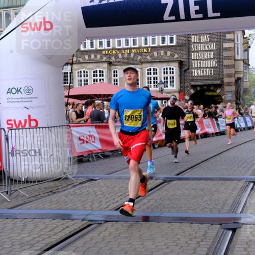 13.09.2026 - 21. swb-Marathon Bremen Tim E. http://msf.ph/oto/10301341 13.09.2026 10:43:24 Ziel 10336, 11042, 11143, 11265, 11442, 11632, 12053, 12469, 13523 meine-sportfotos.de