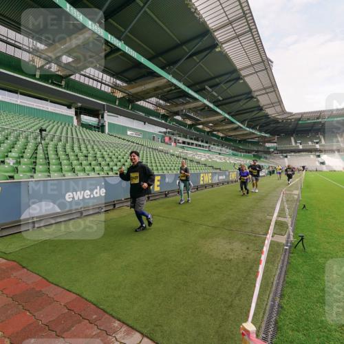 13.09.2026 - 21. swb-Marathon Bremen Michael Burmester http://msf.ph/oto/10301349 13.09.2026 10:44:45 Laufen im Stadion 10004, 10005, 10137, 10176, 10191, 10192, 10194, 10202, 10242, 10271, 10295, 10325, 10335, 10344, 10402, 10430, 10459, 10513, 10524, 10568, 10600, 10605, 10606, 10629, 10679, 10713, 10756, 10779, 10882, 10899, 10900, 10979, 10997, 10999, 11081, 11200, 11217, 11233, 11264, 11307, 11333, 11337, 11355, 11385, 11408, 11448, 11456, 11461, 11482, 11495, 11629, 11808, 11932, 11943, 12057, 12089, 12151, 12153, 12224, 12226, 12311, 12321, 12334, 12539 meine-sportfotos.de