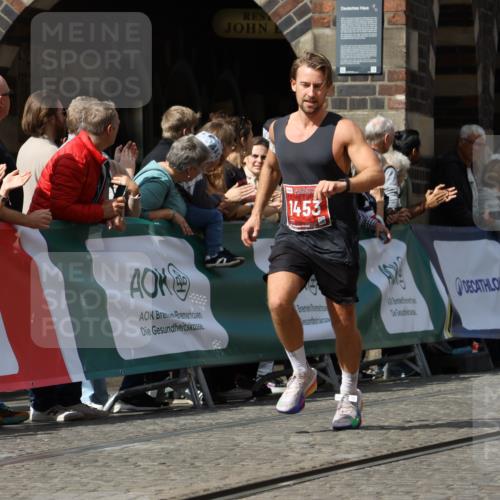 13.09.2026 - 21. swb-Marathon Bremen Strokosch-Dieckow http://msf.ph/oto/10301379 13.09.2026 12:51:33 Ziel 858, 1453, 13033, 482, 1126 meine-sportfotos.de