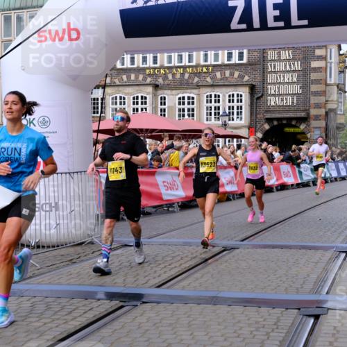 13.09.2026 - 21. swb-Marathon Bremen Tim E. http://msf.ph/oto/10301386 13.09.2026 10:43:26 Ziel 10336, 11042, 11143, 11265, 11442, 11632, 12053, 12469, 13523 meine-sportfotos.de