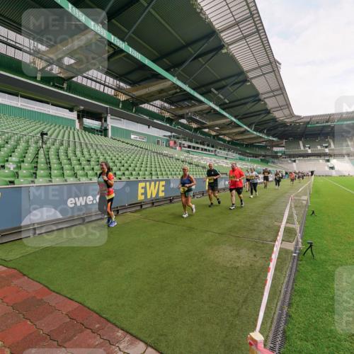 13.09.2026 - 21. swb-Marathon Bremen Michael Burmester http://msf.ph/oto/10301422 13.09.2026 10:45:21 Laufen im Stadion 10137, 10176, 10191, 10192, 10194, 10202, 10242, 10295, 10344, 10430, 10472, 10524, 10568, 10600, 10629, 10651, 10679, 10713, 10756, 10779, 10882, 10979, 10997, 10999, 11081, 11181, 11200, 11233, 11244, 11307, 11309, 11355, 11367, 11385, 11408, 11495, 11574, 11629, 11709, 11808, 11821, 11932, 11943, 12057, 12089, 12151, 12153, 12177, 12178, 12224, 12226, 12285, 12311, 12321, 12334, 12374, 12539, 10148, 10303, 10330 meine-sportfotos.de