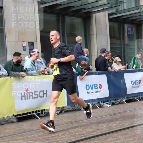 13.09.2026 - 21. swb-Marathon Bremen Strokosch-Dieckow http://msf.ph/oto/10301425 13.09.2026 10:49:35 Ziel 10452, 10508, 10593, 10709, 10966, 11005, 11007, 11035, 11183, 11415, 12380, 12510, 10294, 10739, 10835, 10846, 10910, 11092, 11191, 11621, 11635, 11717, 12376 meine-sportfotos.de