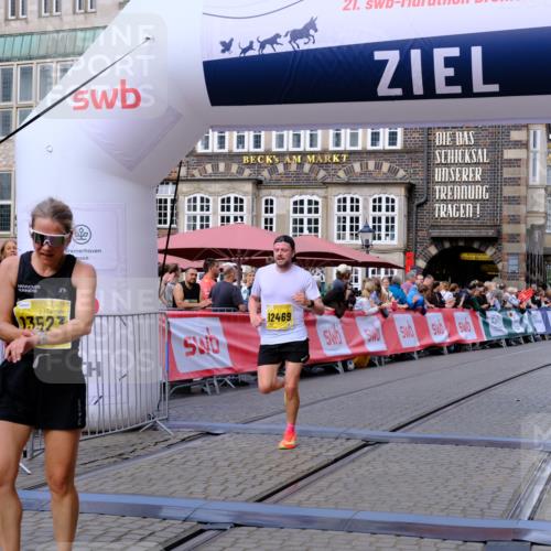 13.09.2026 - 21. swb-Marathon Bremen Tim E. http://msf.ph/oto/10301428 13.09.2026 10:43:28 Ziel 10336, 10456, 11042, 11143, 11265, 11442, 11632, 12053, 12469, 13523 meine-sportfotos.de