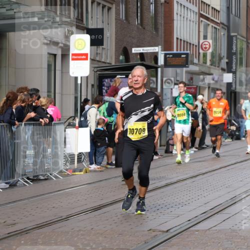 13.09.2026 - 21. swb-Marathon Bremen Strokosch-Dieckow http://msf.ph/oto/10301437 13.09.2026 10:49:37 Ziel 10452, 10508, 10593, 10709, 10876, 10966, 11005, 11007, 11035, 11183, 11415, 12380, 12510, 10739, 10835, 10846, 10910, 11092, 11191, 11621, 11635, 11717, 12376 meine-sportfotos.de
