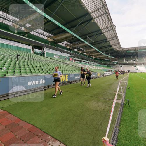13.09.2026 - 21. swb-Marathon Bremen Michael Burmester http://msf.ph/oto/10301440 13.09.2026 10:45:26 Laufen im Stadion 10137, 10176, 10191, 10192, 10194, 10202, 10242, 10295, 10344, 10430, 10472, 10524, 10568, 10600, 10629, 10651, 10679, 10713, 10779, 10979, 10999, 11050, 11081, 11181, 11200, 11233, 11244, 11307, 11309, 11355, 11367, 11385, 11408, 11495, 11574, 11629, 11709, 11760, 11808, 11821, 11932, 11943, 12057, 12089, 12151, 12153, 12177, 12178, 12224, 12226, 12285, 12311, 12321, 12334, 12374, 12462, 12539, 10148, 10303, 10330 meine-sportfotos.de