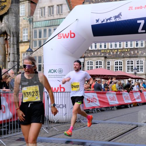 13.09.2026 - 21. swb-Marathon Bremen Tim E. http://msf.ph/oto/10301449 13.09.2026 10:43:29 Ziel 10336, 10456, 11042, 11143, 11265, 11442, 11632, 12053, 12469, 13523 meine-sportfotos.de
