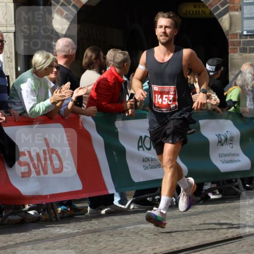 13.09.2026 - 21. swb-Marathon Bremen Strokosch-Dieckow http://msf.ph/oto/10301451 13.09.2026 12:51:34 Ziel 858, 1453, 3617, 13033, 482, 943, 1126 meine-sportfotos.de