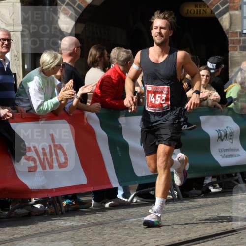 13.09.2026 - 21. swb-Marathon Bremen Strokosch-Dieckow http://msf.ph/oto/10301459 13.09.2026 12:51:34 Ziel 858, 1453, 3617, 13033, 482, 943, 1126 meine-sportfotos.de