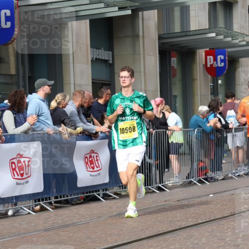 13.09.2026 - 21. swb-Marathon Bremen Strokosch-Dieckow http://msf.ph/oto/10301465 13.09.2026 10:49:44 Ziel 10452, 10508, 10593, 10876, 10966, 11005, 11035, 11111, 11128, 11183, 11415, 12240, 12380, 12510, 10709, 10739, 10835, 10846, 10910, 11007, 11092, 11191, 11635, 11717, 12376 meine-sportfotos.de