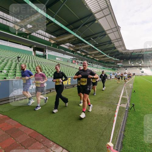 13.09.2026 - 21. swb-Marathon Bremen Michael Burmester http://msf.ph/oto/10301484 13.09.2026 10:45:45 Laufen im Stadion 10137, 10176, 10191, 10192, 10194, 10202, 10242, 10344, 10430, 10472, 10524, 10568, 10600, 10651, 10679, 10713, 10979, 11050, 11081, 11181, 11200, 11244, 11296, 11309, 11367, 11385, 11495, 11529, 11530, 11546, 11574, 11629, 11675, 11709, 11760, 11808, 11821, 11932, 11943, 12057, 12089, 12151, 12153, 12177, 12178, 12211, 12224, 12226, 12285, 12311, 12316, 12317, 12321, 12334, 12374, 12422, 12462, 12539, 10002, 10148, 10303, 10330, 10361, 10362 meine-sportfotos.de