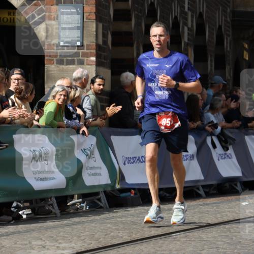 13.09.2026 - 21. swb-Marathon Bremen Strokosch-Dieckow http://msf.ph/oto/10301507 13.09.2026 12:51:39 Ziel 858, 1453, 3617, 13033, 482, 943, 1126 meine-sportfotos.de
