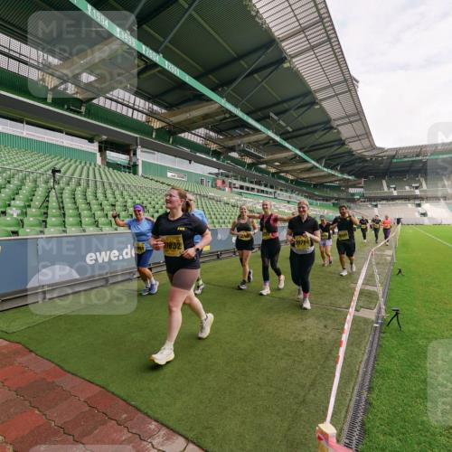 13.09.2026 - 21. swb-Marathon Bremen Michael Burmester http://msf.ph/oto/10301509 13.09.2026 10:45:53 Laufen im Stadion 10137, 10161, 10191, 10192, 10194, 10202, 10242, 10344, 10430, 10472, 10524, 10535, 10568, 10600, 10651, 10679, 10713, 10895, 10970, 10979, 11050, 11081, 11181, 11200, 11244, 11296, 11309, 11367, 11457, 11495, 11529, 11530, 11546, 11574, 11629, 11675, 11709, 11760, 11808, 11821, 11932, 12057, 12089, 12151, 12153, 12177, 12178, 12211, 12224, 12226, 12285, 12311, 12316, 12317, 12321, 12374, 12422, 12462, 12539, 10002, 10148, 10303, 10330, 10361, 10362 meine-sportfotos.de