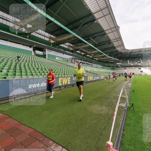 13.09.2026 - 21. swb-Marathon Bremen Michael Burmester http://msf.ph/oto/10301537 13.09.2026 10:46:01 Laufen im Stadion 10137, 10161, 10194, 10202, 10242, 10344, 10430, 10472, 10524, 10535, 10568, 10600, 10651, 10679, 10713, 10895, 10970, 10979, 11050, 11081, 11181, 11200, 11244, 11296, 11309, 11367, 11457, 11495, 11529, 11530, 11546, 11574, 11675, 11709, 11760, 11808, 11821, 11932, 12057, 12089, 12151, 12153, 12177, 12178, 12211, 12224, 12226, 12285, 12316, 12317, 12321, 12374, 12422, 12462, 12539, 10002, 10004, 10005, 10148, 10303, 10330, 10361, 10362 meine-sportfotos.de