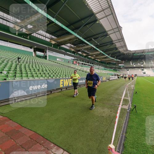 13.09.2026 - 21. swb-Marathon Bremen Michael Burmester http://msf.ph/oto/10301556 13.09.2026 10:46:09 Laufen im Stadion 10137, 10161, 10194, 10202, 10242, 10344, 10430, 10472, 10524, 10535, 10568, 10600, 10651, 10679, 10713, 10895, 10970, 10979, 11050, 11081, 11181, 11200, 11244, 11296, 11309, 11367, 11457, 11495, 11529, 11530, 11546, 11573, 11574, 11579, 11675, 11709, 11760, 11808, 11821, 11932, 12057, 12089, 12151, 12153, 12177, 12178, 12211, 12224, 12226, 12285, 12316, 12317, 12321, 12374, 12422, 12462, 12539, 10002, 10004, 10005, 10148, 10271, 10303, 10330, 10361, 10362 meine-sportfotos.de