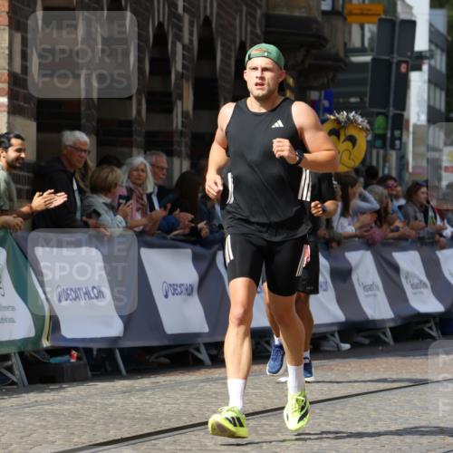 13.09.2026 - 21. swb-Marathon Bremen Strokosch-Dieckow http://msf.ph/oto/10301560 13.09.2026 12:52:11 Ziel 482, 943, 1126, 959, 1357, 1507 meine-sportfotos.de