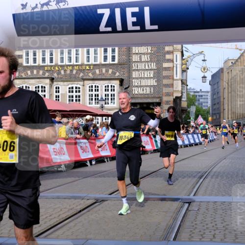 13.09.2026 - 21. swb-Marathon Bremen Tim E. http://msf.ph/oto/10301572 13.09.2026 10:43:41 Ziel 10328, 10346, 10456, 10618, 11468, 11607, 11826, 12406, 12469 meine-sportfotos.de