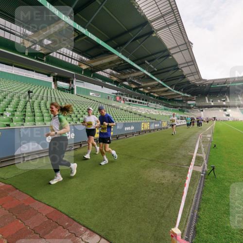 13.09.2026 - 21. swb-Marathon Bremen Michael Burmester http://msf.ph/oto/10301576 13.09.2026 10:46:23 Laufen im Stadion 10137, 10161, 10194, 10202, 10242, 10344, 10349, 10430, 10472, 10524, 10535, 10568, 10600, 10651, 10895, 10933, 10970, 10979, 11050, 11181, 11200, 11244, 11296, 11309, 11367, 11457, 11529, 11530, 11546, 11573, 11574, 11579, 11639, 11675, 11709, 11760, 11808, 11821, 12057, 12089, 12153, 12177, 12178, 12211, 12224, 12285, 12316, 12317, 12374, 12422, 12462, 12539, 10002, 10004, 10005, 10148, 10271, 10303, 10325, 10330, 10335, 10361, 10362, 10459, 10513, 10605 meine-sportfotos.de