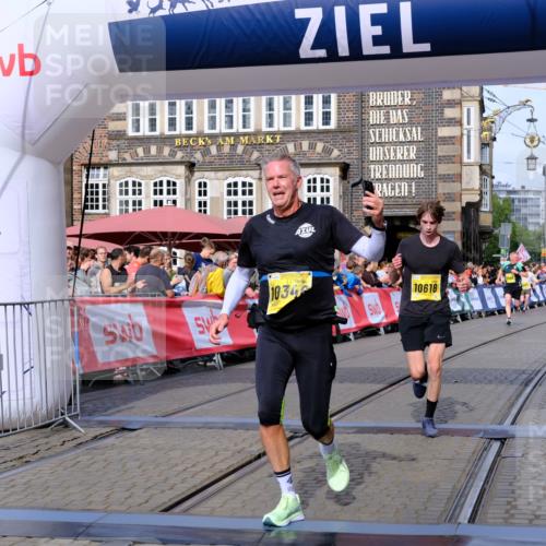 13.09.2026 - 21. swb-Marathon Bremen Tim E. http://msf.ph/oto/10301598 13.09.2026 10:43:41 Ziel 10328, 10346, 10456, 10618, 11468, 11607, 11826, 12406, 12469 meine-sportfotos.de