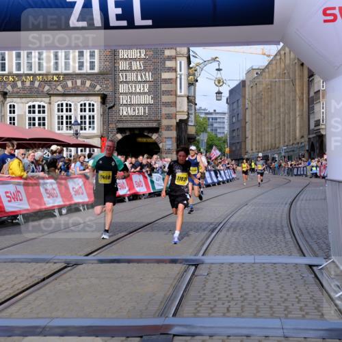 13.09.2026 - 21. swb-Marathon Bremen Tim E. http://msf.ph/oto/10301631 13.09.2026 10:43:44 Ziel 10328, 10346, 10456, 10618, 10742, 11468, 11607, 11826, 12406 meine-sportfotos.de