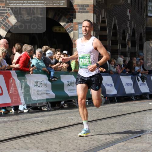13.09.2026 - 21. swb-Marathon Bremen Strokosch-Dieckow http://msf.ph/oto/10301717 13.09.2026 12:52:31 Ziel 959, 1357, 553, 8729 meine-sportfotos.de