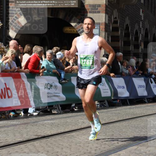 13.09.2026 - 21. swb-Marathon Bremen Strokosch-Dieckow http://msf.ph/oto/10301740 13.09.2026 12:52:31 Ziel 959, 1357, 553, 8729 meine-sportfotos.de