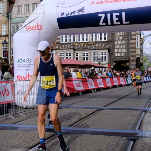 13.09.2026 - 21. swb-Marathon Bremen Tim E. http://msf.ph/oto/10301758 13.09.2026 10:43:50 Ziel 10328, 10346, 10618, 10742, 11468, 11607, 11826, 12406, 13509 meine-sportfotos.de