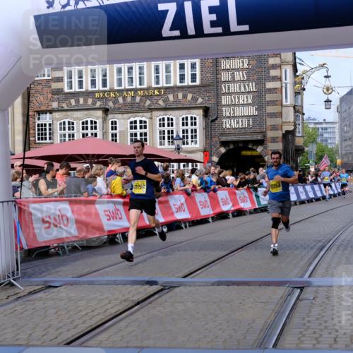 13.09.2026 - 21. swb-Marathon Bremen Tim E. http://msf.ph/oto/10301806 13.09.2026 10:44:02 Ziel 10337, 10742, 11019, 11208, 11948, 12250, 12253, 13509 meine-sportfotos.de