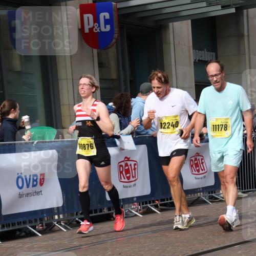 13.09.2026 - 21. swb-Marathon Bremen Strokosch-Dieckow http://msf.ph/oto/10301821 13.09.2026 10:50:00 Ziel 10170, 10233, 10525, 10840, 10876, 10923, 11111, 11128, 11178, 11497, 11499, 11622, 11680, 11742, 12045, 12078, 12240, 12269, 12447, 13562, 10452, 10508, 10593, 10709, 10966, 11005, 11007, 11035, 11183, 11415, 12380, 12510 meine-sportfotos.de