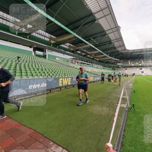13.09.2026 - 21. swb-Marathon Bremen Michael Burmester http://msf.ph/oto/10301869 13.09.2026 10:49:55 Laufen im Stadion 10413, 10627, 10667, 10710, 10754, 11031, 11254, 11266, 11541, 11712, 11780, 11851, 11942, 11980, 12440, 10137, 10161, 10202, 10242, 10349, 10430, 10472, 10524, 10535, 10651, 10895, 10933, 10970, 11050, 11181, 11244, 11296, 11309, 11367, 11457, 11529, 11530, 11546, 11573, 11574, 11579, 11639, 11675, 11709, 11760, 11821, 12153, 12177, 12178 meine-sportfotos.de